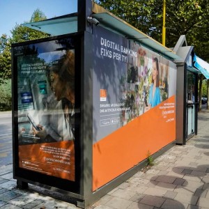 Intesa Digital Banking | OOH sides